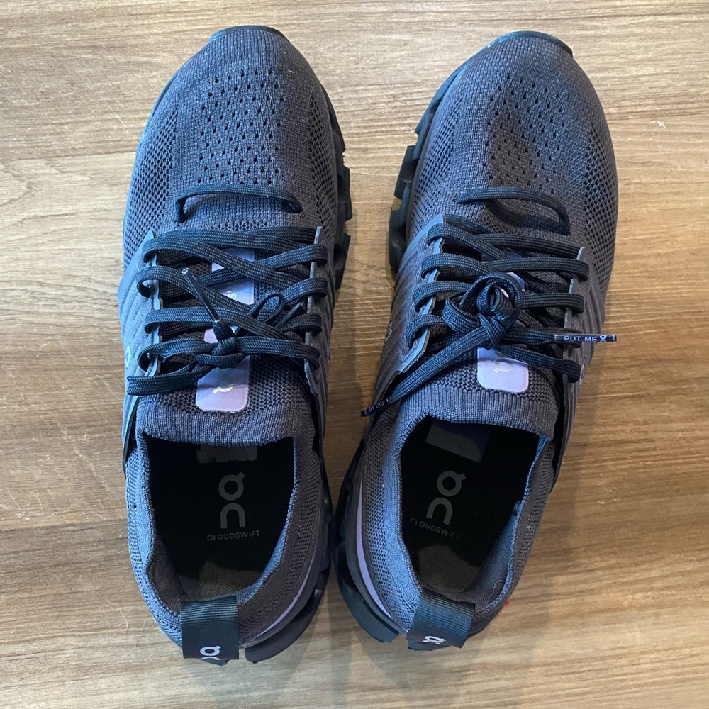 OnCloud helion womens size 8